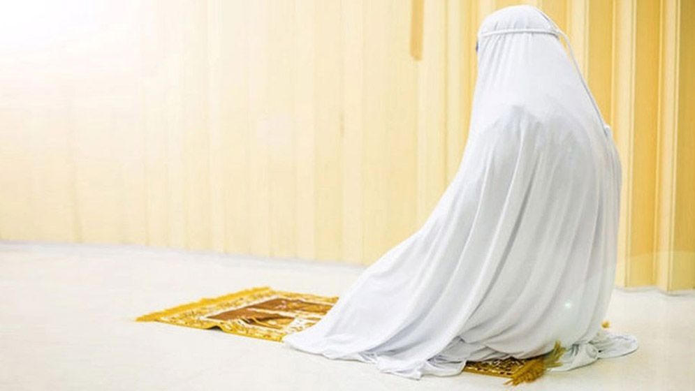 সাদা কাপড় পরার বিধান